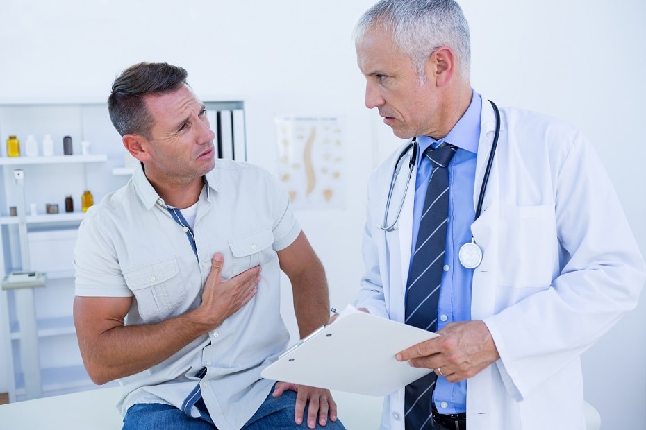 bolesť na ľavej strane hrudníka pacient vysvetľuje a lekár počúva