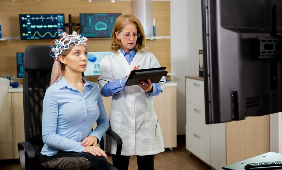 EEG vyšetrenie – príprava, priebeh a dôvody vyšetrenia